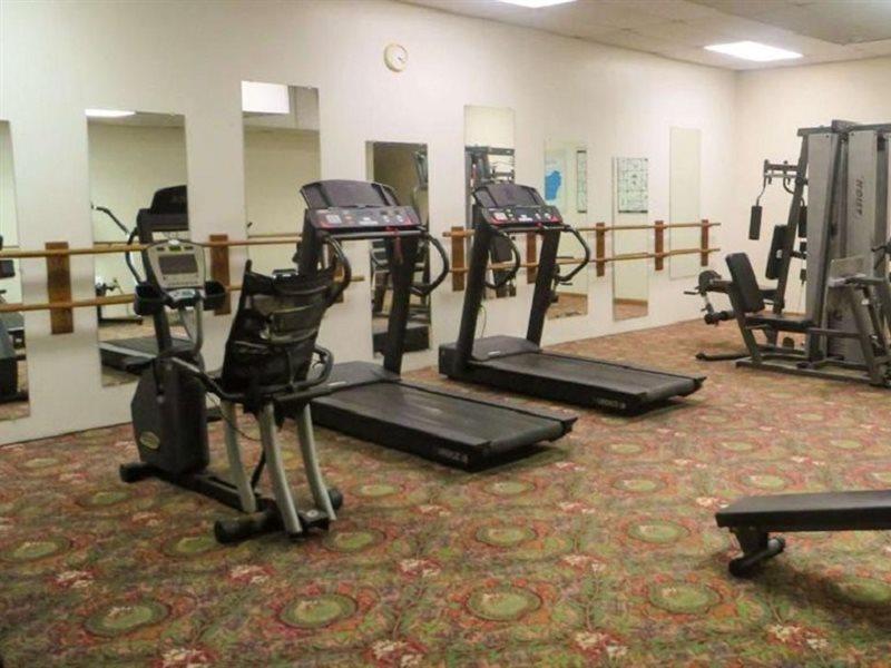 Voyageur Inn And Conference Center Reedsburg Esterno foto