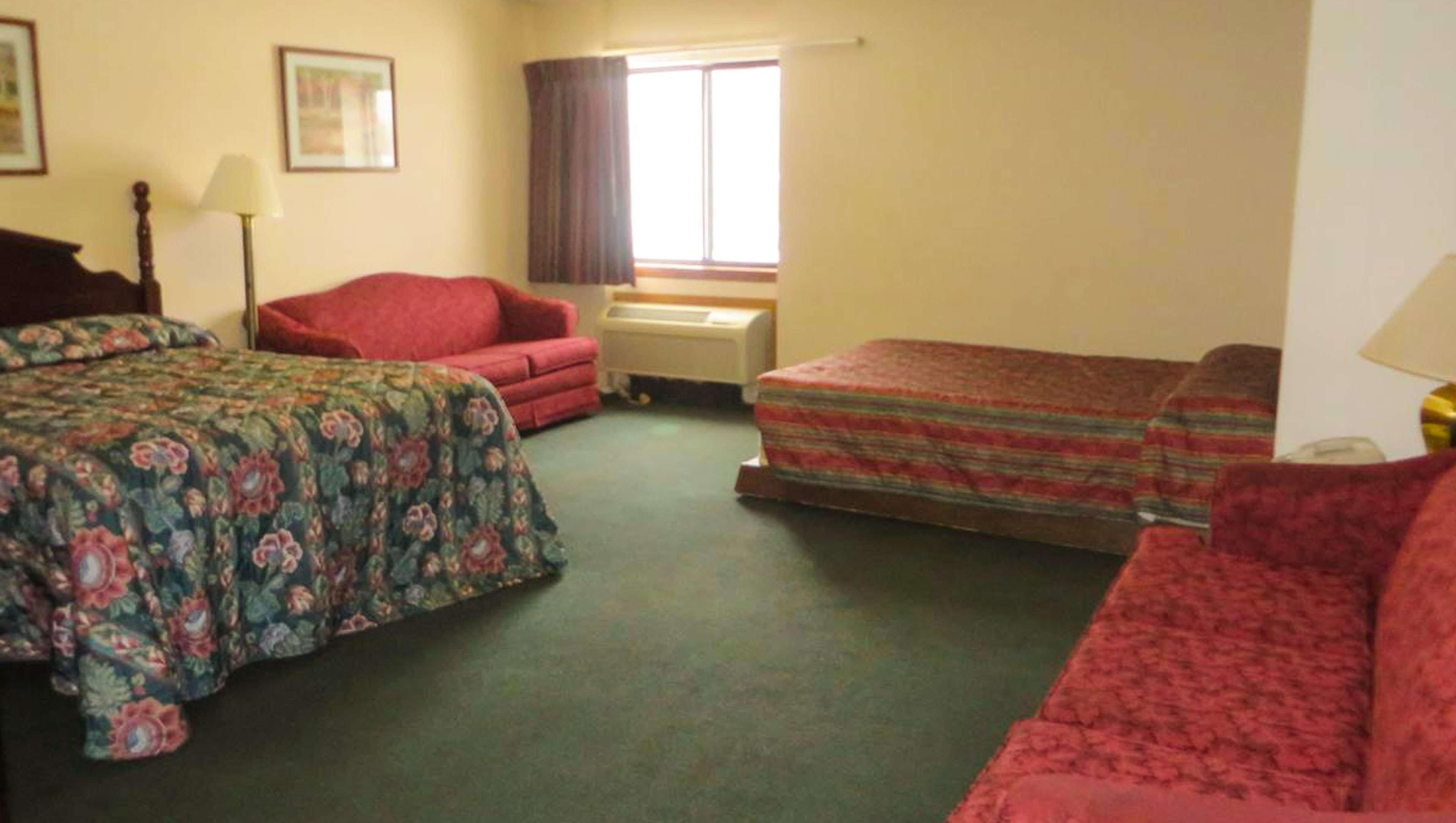Voyageur Inn And Conference Center Reedsburg Esterno foto
