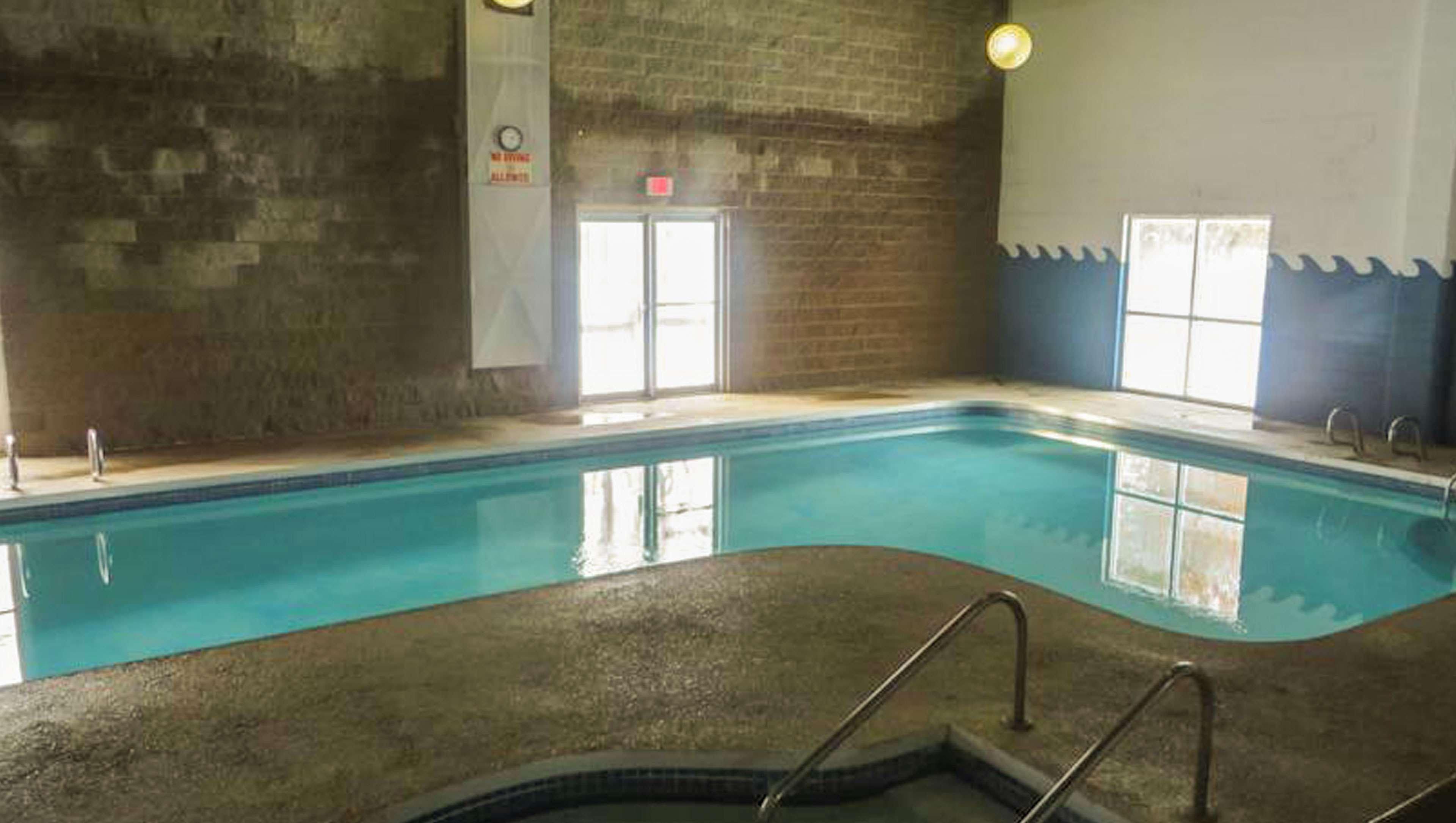 Voyageur Inn And Conference Center Reedsburg Esterno foto