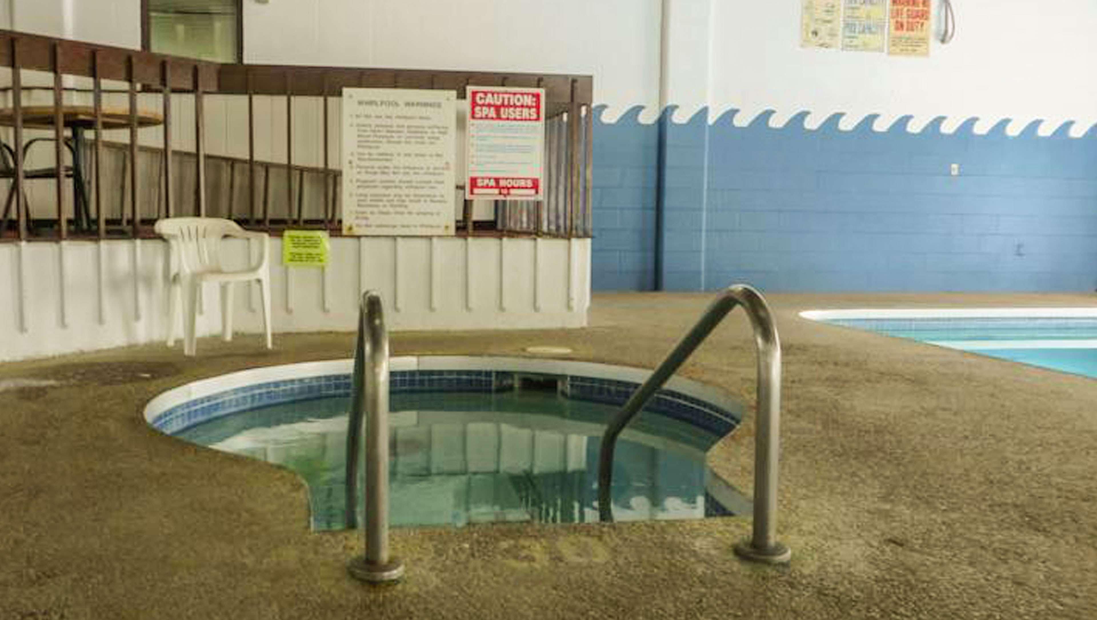 Voyageur Inn And Conference Center Reedsburg Esterno foto